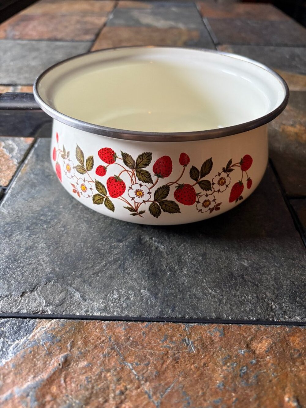 Vintage Sheffield Strawberries 'n Cream saucepan pot